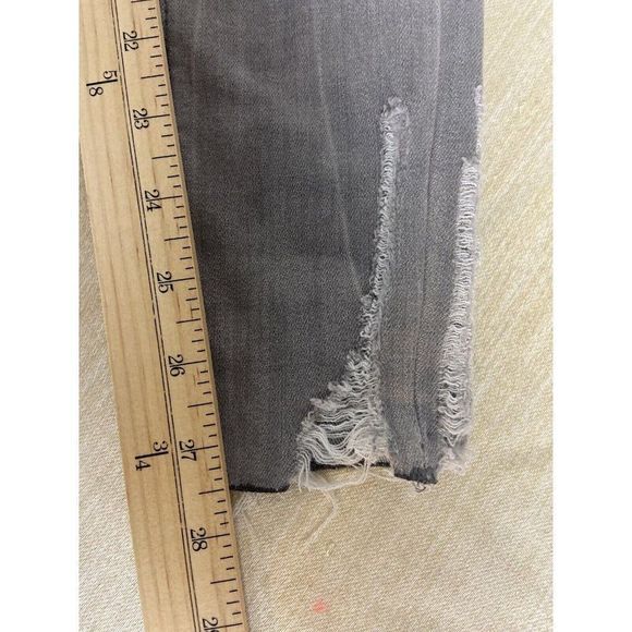 Queen Hearts Women denim Jeans Black Gray wash distressed Size Small - Picture 8 of 11